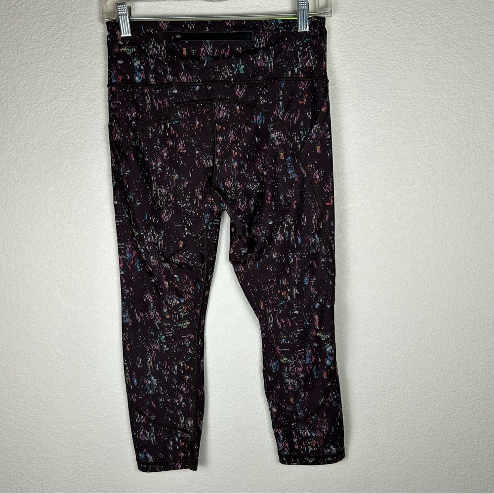 Athleta Women Sz S City Lights Capri athleisure athletic exercise yoga leggings